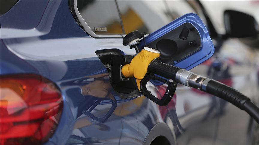 Benzine ve motorine dev zam geliyor! Yeni fiyatlar cep yakacak 3